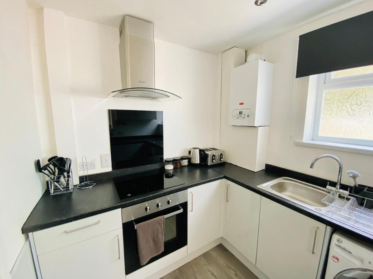 Emerald Living, 4 Bedrooms In The Heart Of Swansea, Close To Beaches! Extérieur photo